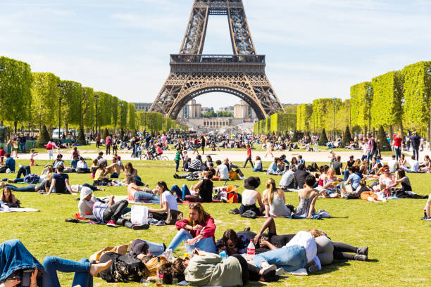 Why to Visit the Eiffel Tower in Paris?