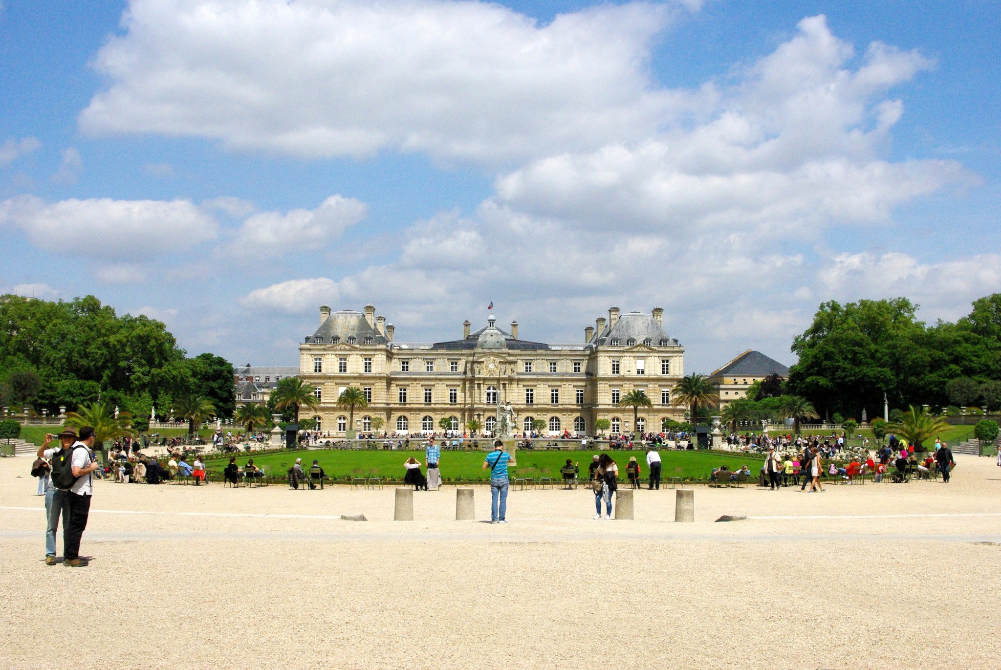 Walk the Jardin du Luxembourg